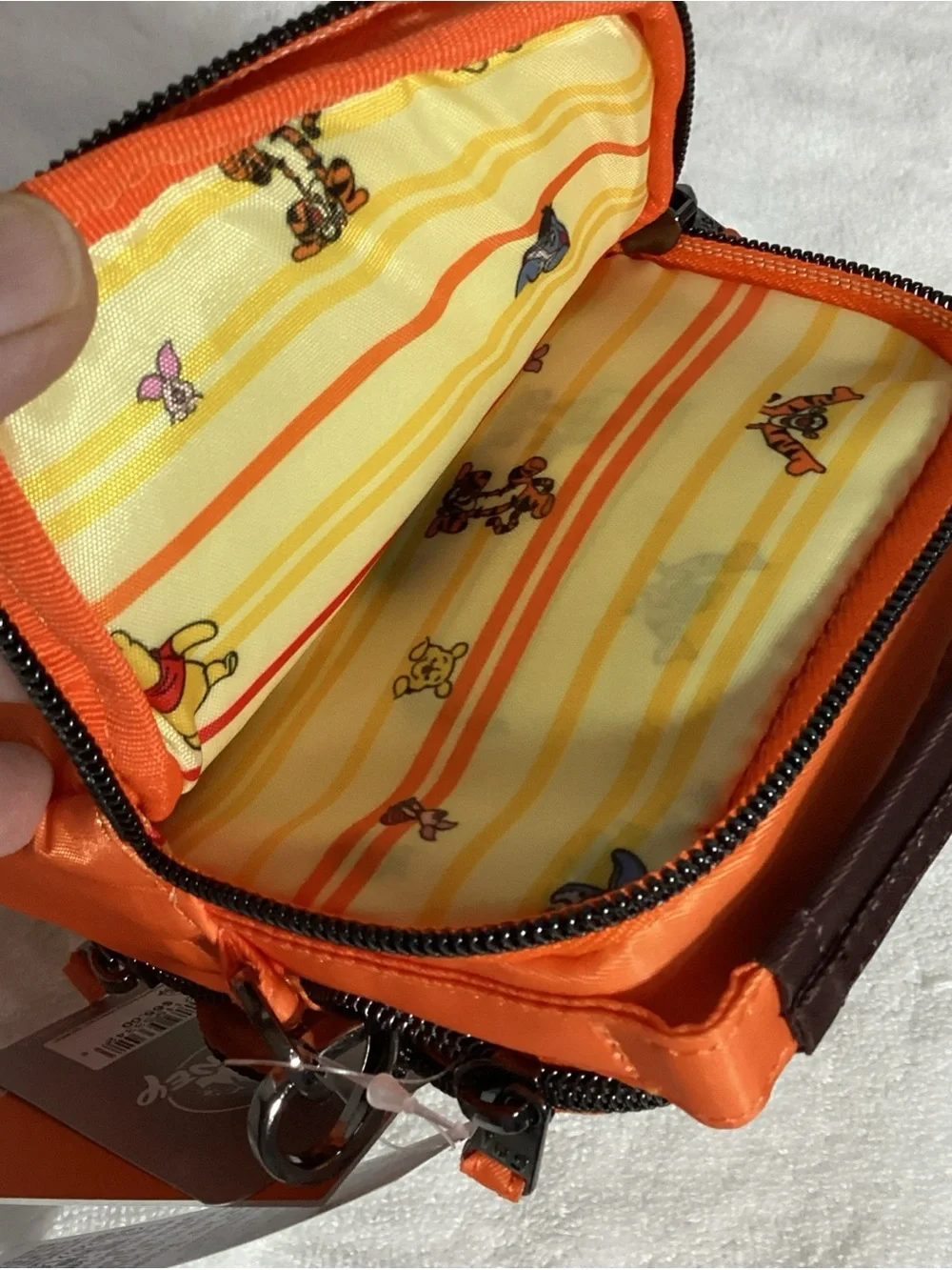 Disney Parks Winnie the Pooh 2024 Tigger Lug Mini Skeeter Crossbody Bag NEW
